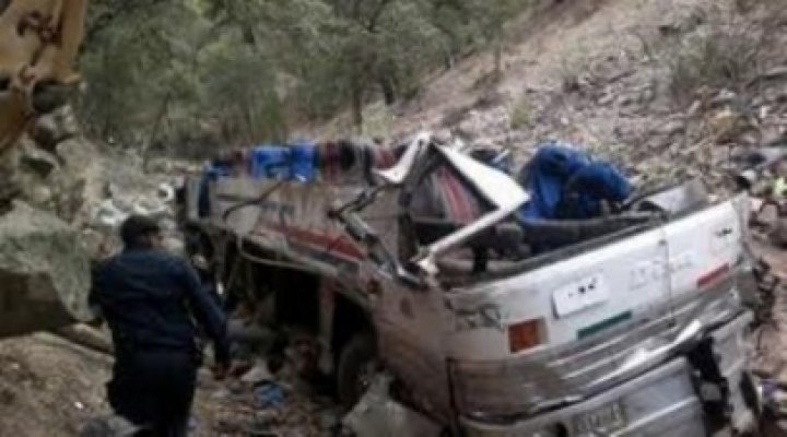 TRAGEDIE în Muntenegru: 16 români au murit după ce autocarul în care se aflau a căzut într-o prăpastie